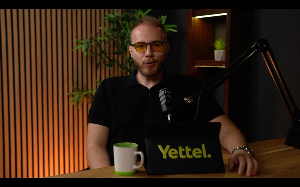 Yettel speaker in a studio